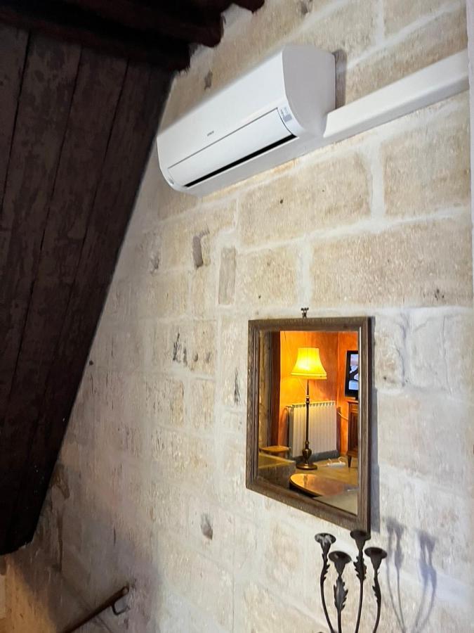 איגוס-מורטס La Maison Sur La Place מראה חיצוני תמונה